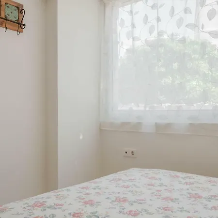 Jane * 干尼亞
